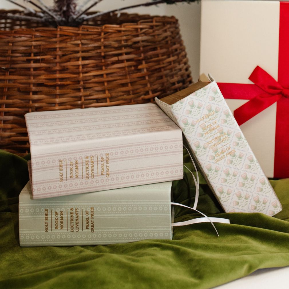 Hand-Bound Genuine Leather Quad - Heirloom Floral - LDP-HB-RQ-HF