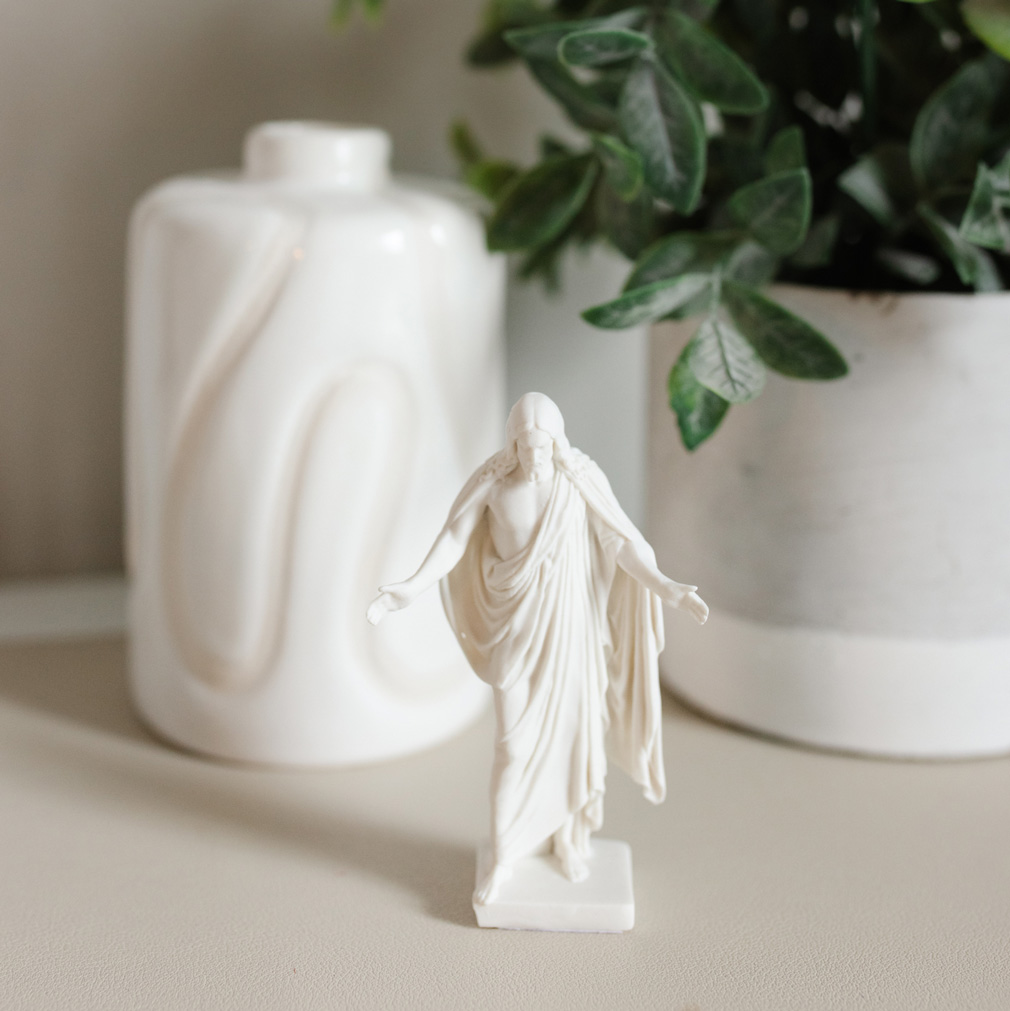 Christus Statue - Extra Small  (3.5in) - LDP-STT-CHR-XS